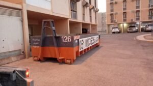 حاويه 30 يارده مواد ممنوع رميها في حاويات النفايات مثل المواد الخطرة